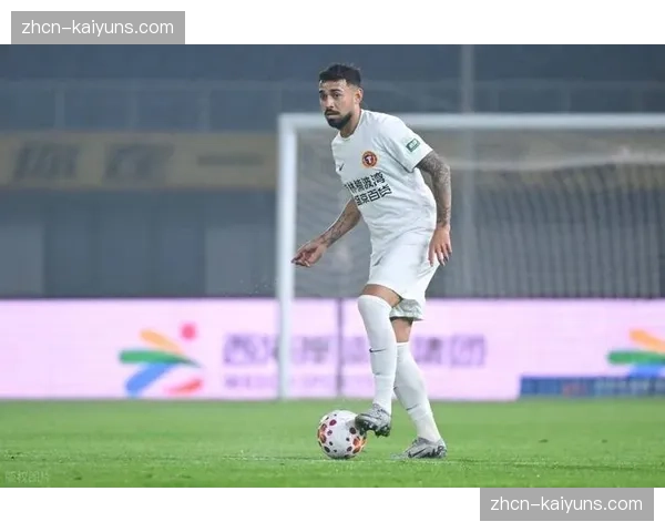 上海申花3-1轻取辽宁铁人，扣10分仍稳居争冠集团